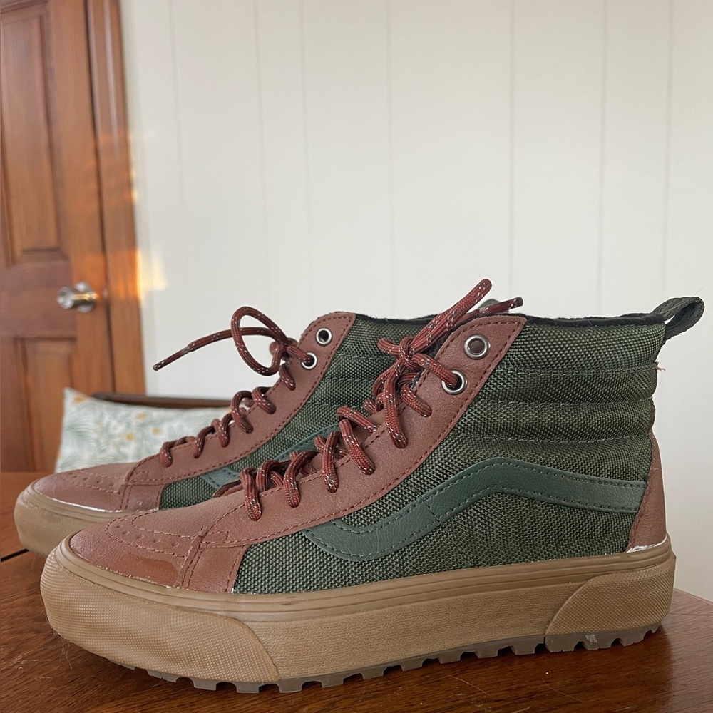 Vans MTE Sk8 high top vans
